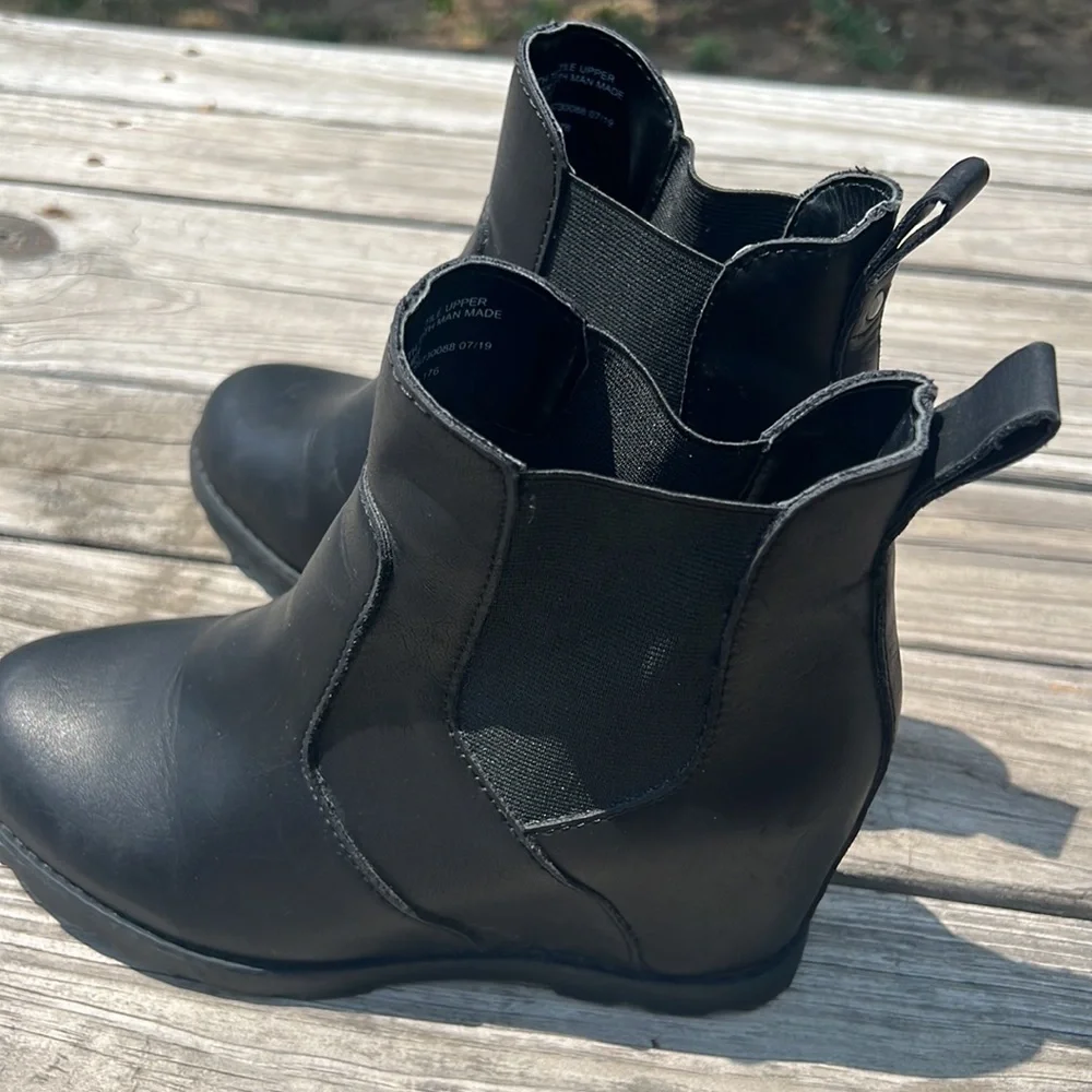 Universal Thread - Picture 7 of 8